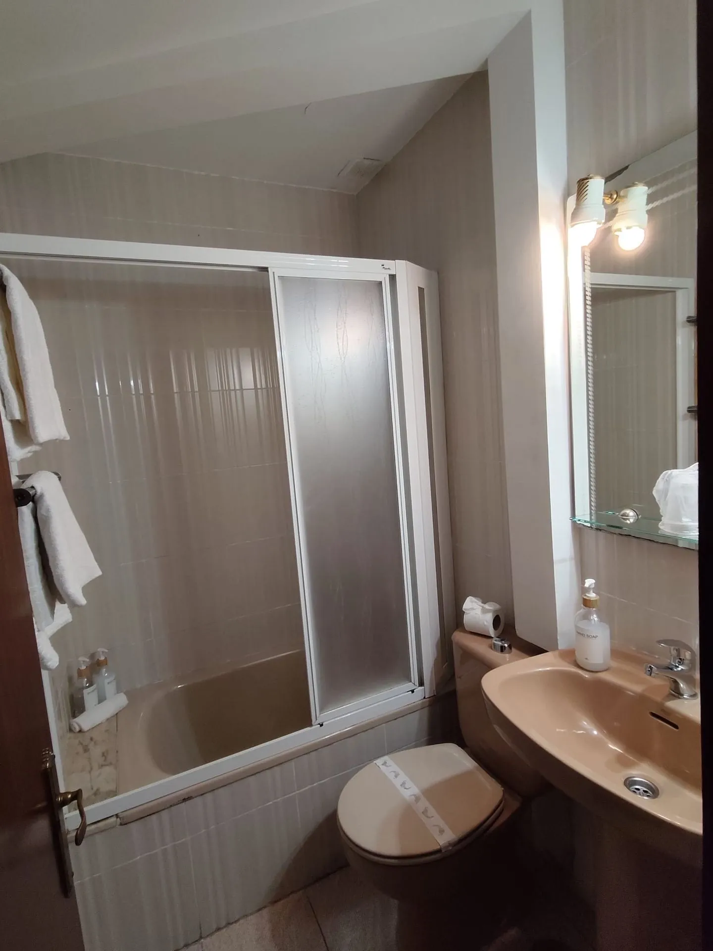 Baño habitación 303